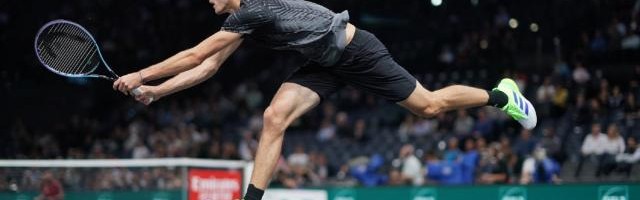 兹维列夫一场胜利达两成就 半决赛将战梅德维德夫